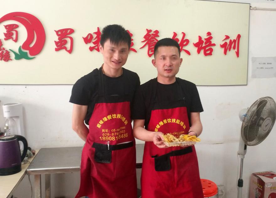 熱鹵串串技術培訓多少錢？成都串串香技術培訓