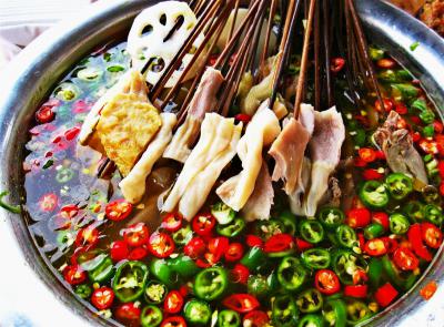 缽缽雞技術(shù)培訓(xùn)學(xué)校怎么選？餐飲小吃培訓(xùn)機(jī)構(gòu)